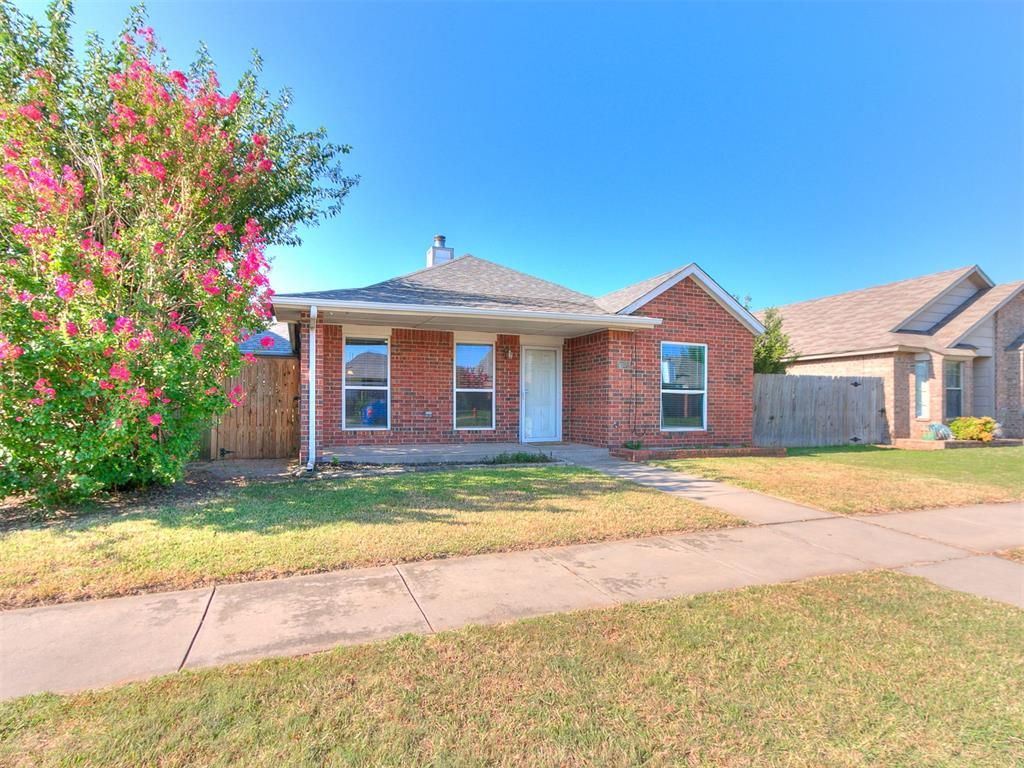 1402 SW 23rd Street, Moore, OK 73170
