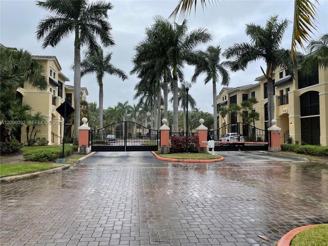 3021 Alcazar Place 305, Palm Beach Gardens, FL 33410