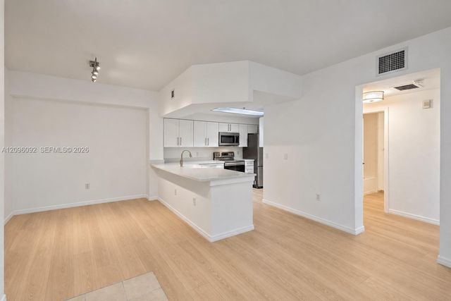 3021 Alcazar Place 305, Palm Beach Gardens, FL 33410