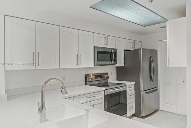 3021 Alcazar Place 305, Palm Beach Gardens, FL 33410