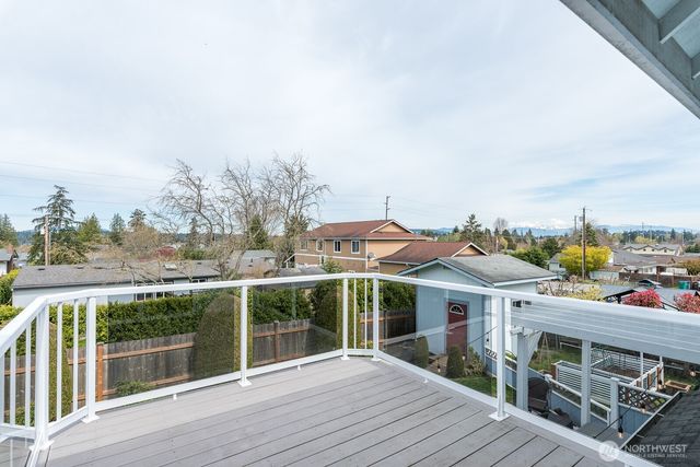 2412 16th Street, Anacortes, WA 98221