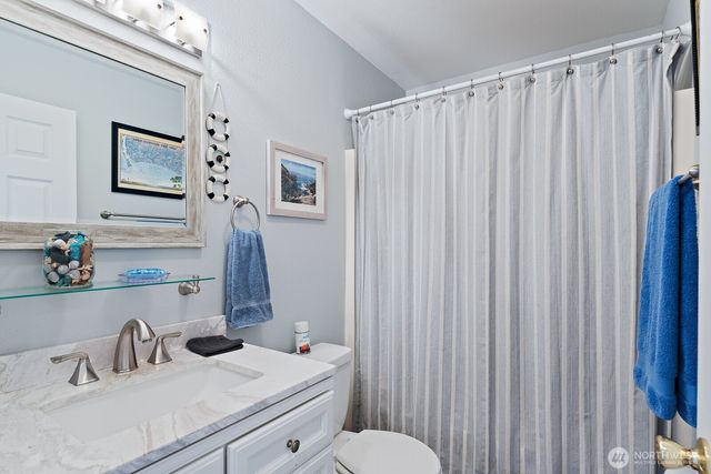 2412 16th Street, Anacortes, WA 98221