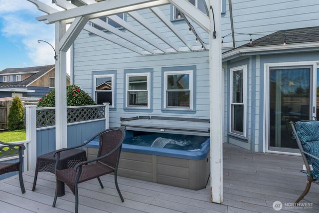 2412 16th Street, Anacortes, WA 98221