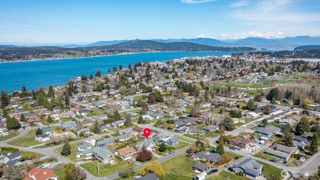 2412 16th Street, Anacortes, WA 98221