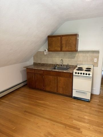 26 Wiswall Street 3FL, Newton, MA 02465
