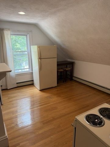 26 Wiswall Street 3FL, Newton, MA 02465