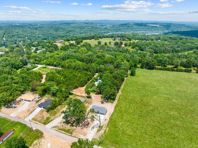 240 Field Road, Powersite, MO 65731