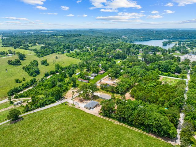 240 Field Road, Powersite, MO 65731