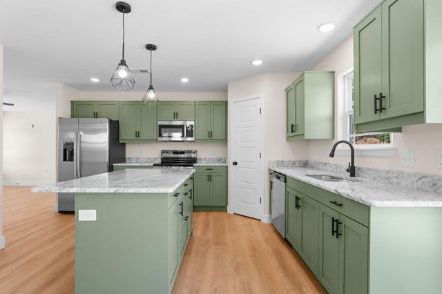 240 Field Road, Powersite, MO 65731