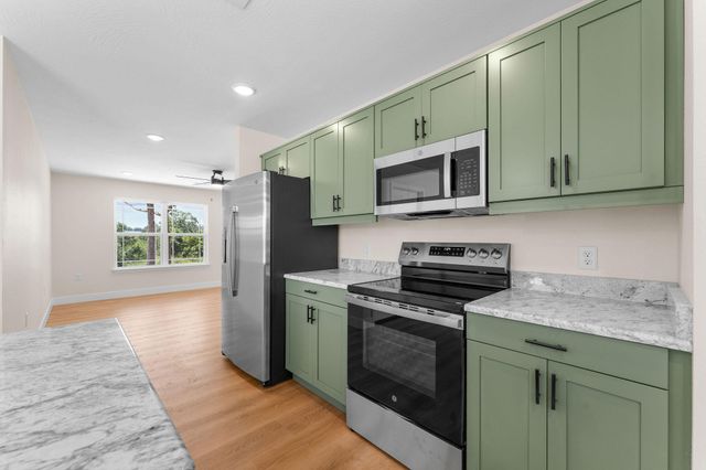 240 Field Road, Powersite, MO 65731