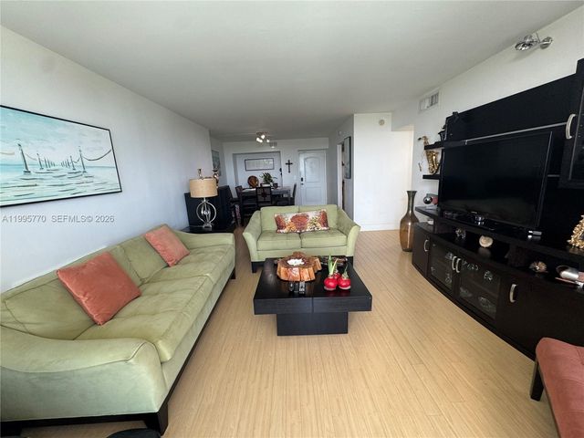 100 Bayview Dr 725, Sunny Isles Beach, FL 33160