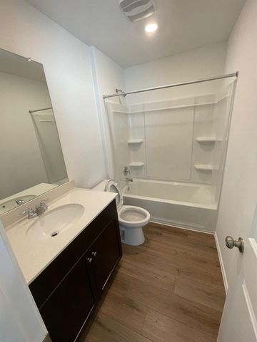 49 Trinity CIR, Lockhart, TX 78644