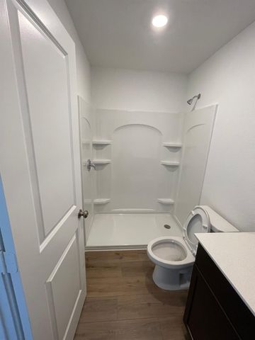49 Trinity CIR, Lockhart, TX 78644