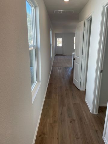 49 Trinity CIR, Lockhart, TX 78644