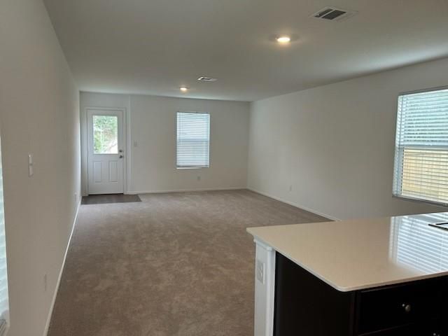 49 Trinity CIR, Lockhart, TX 78644