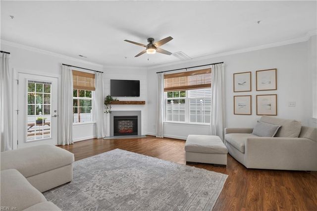 706 Albertine CT, Chesapeake, VA 23320