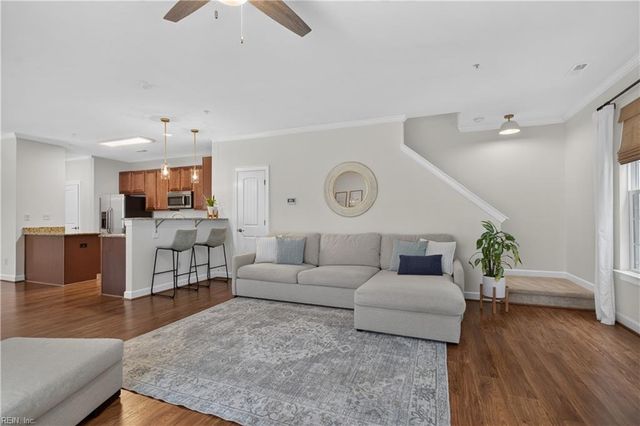 706 Albertine CT, Chesapeake, VA 23320