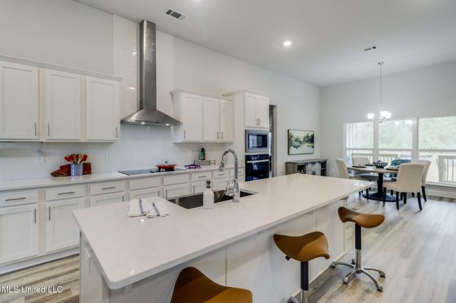 18951 Harrington Circle, Biloxi, MS 39532