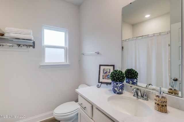 18951 Harrington Circle, Biloxi, MS 39532