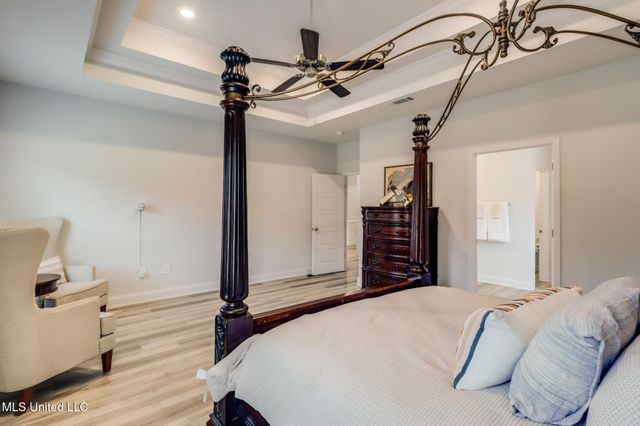 18951 Harrington Circle, Biloxi, MS 39532