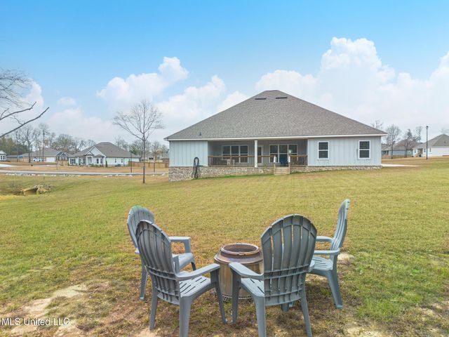 18951 Harrington Circle, Biloxi, MS 39532