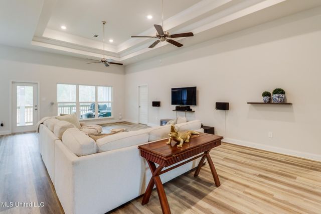 18951 Harrington Circle, Biloxi, MS 39532