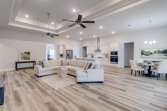 18951 Harrington Circle, Biloxi, MS 39532