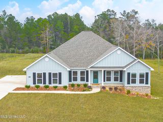 18951 Harrington Circle, Biloxi, MS 39532