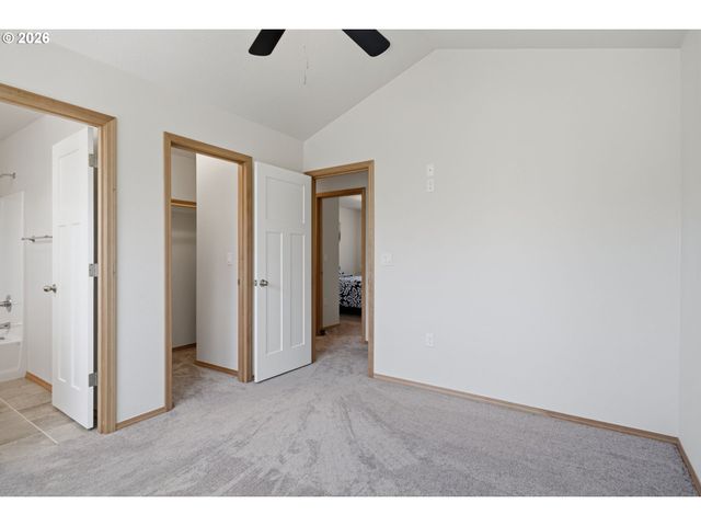 6046 Se 136TH Ave, Portland, OR 97236