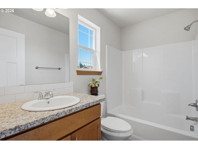 6046 Se 136TH Ave, Portland, OR 97236