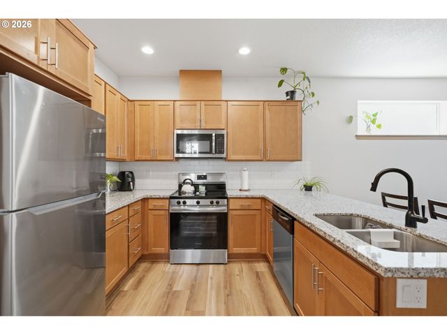 6046 Se 136TH Ave, Portland, OR 97236