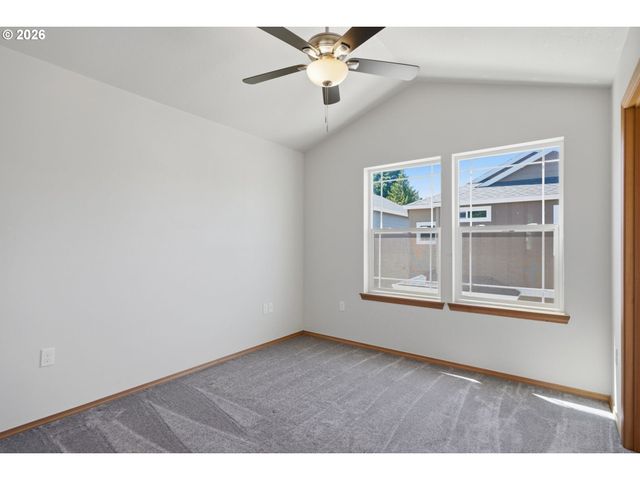 6046 Se 136TH Ave, Portland, OR 97236