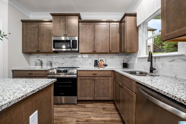 9396 BRUNSWICK AVENUE, Kimberly, AL 35091