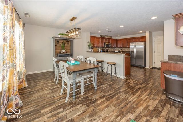 6107 Pebblebrooke Road, Whitestown, IN 46075