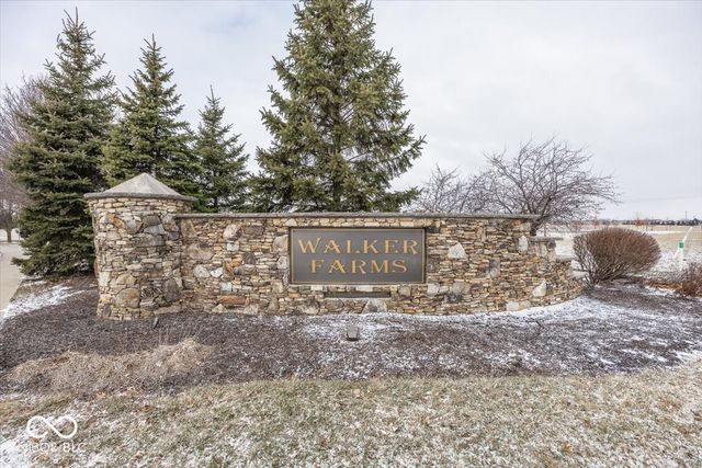 6107 Pebblebrooke Road, Whitestown, IN 46075