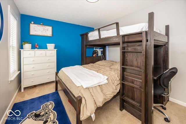 6107 Pebblebrooke Road, Whitestown, IN 46075