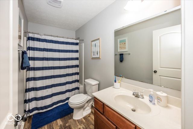 6107 Pebblebrooke Road, Whitestown, IN 46075