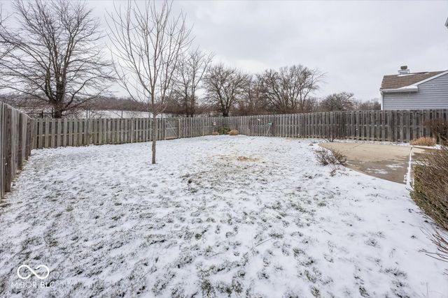 6107 Pebblebrooke Road, Whitestown, IN 46075