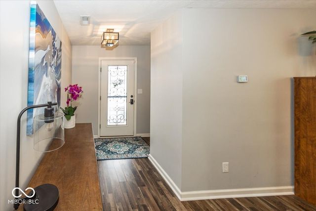 6107 Pebblebrooke Road, Whitestown, IN 46075