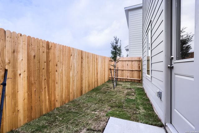 11938 SPIDERWORT RDG, Converse, TX 78109