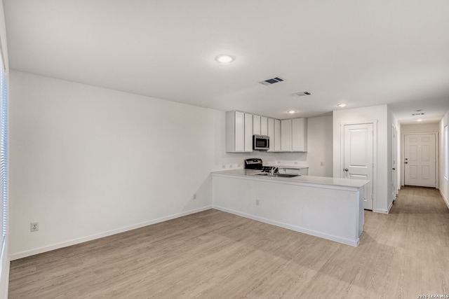 11938 SPIDERWORT RDG, Converse, TX 78109