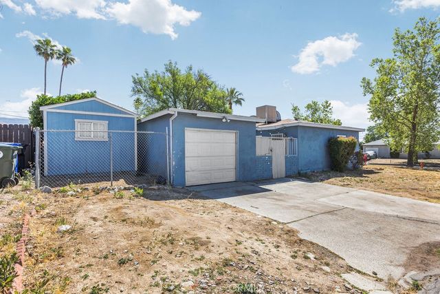 1118 E 33rd St, San Bernardino, CA 92404