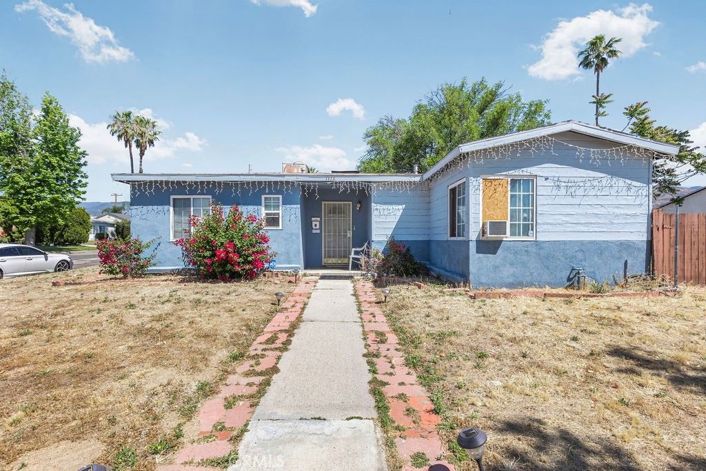 1118 E 33rd St, San Bernardino, CA 92404