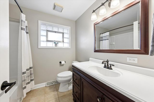 10100 Parke Avenue, Oak Lawn, IL 60453