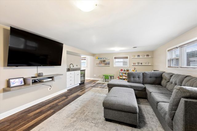 10100 Parke Avenue, Oak Lawn, IL 60453