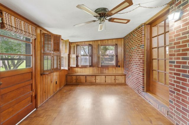 102 Molloy St, Mcminnville, TN 37110