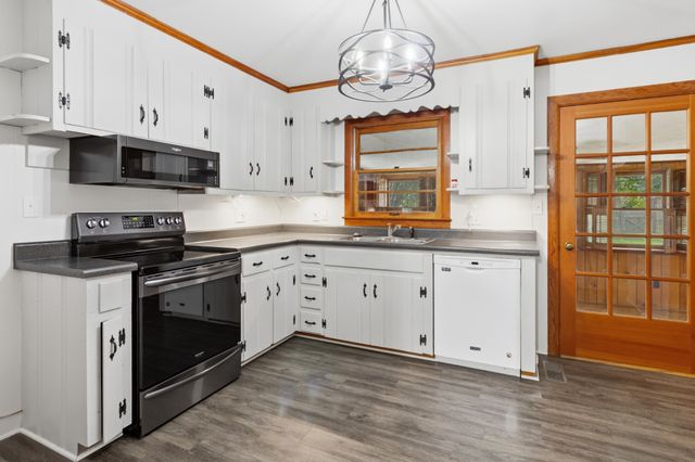102 Molloy St, Mcminnville, TN 37110