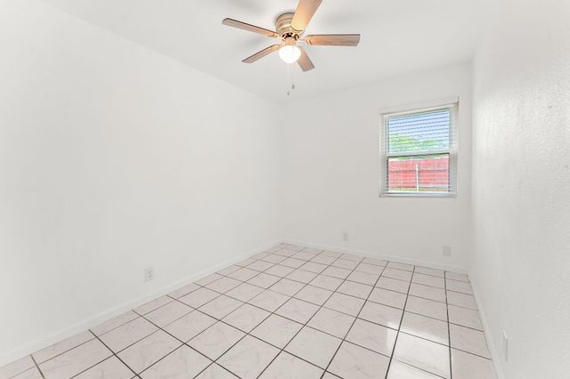 2501 Teri RD B, Austin, TX 78744