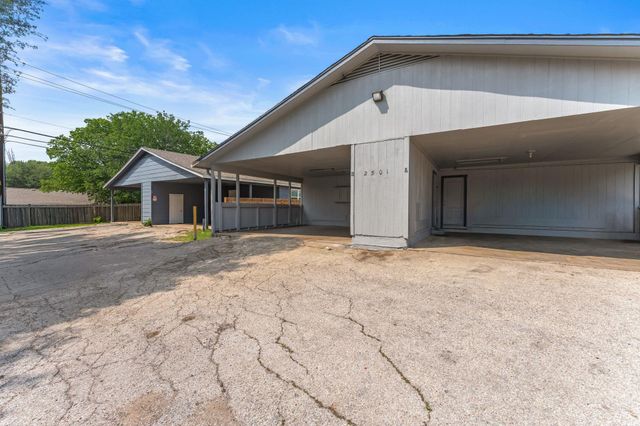 2501 Teri RD B, Austin, TX 78744