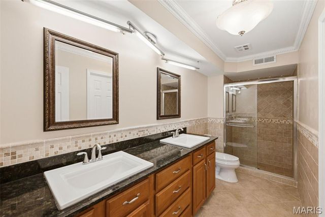 929 Claytonbrook Drive 2, Ballwin, MO 63011
